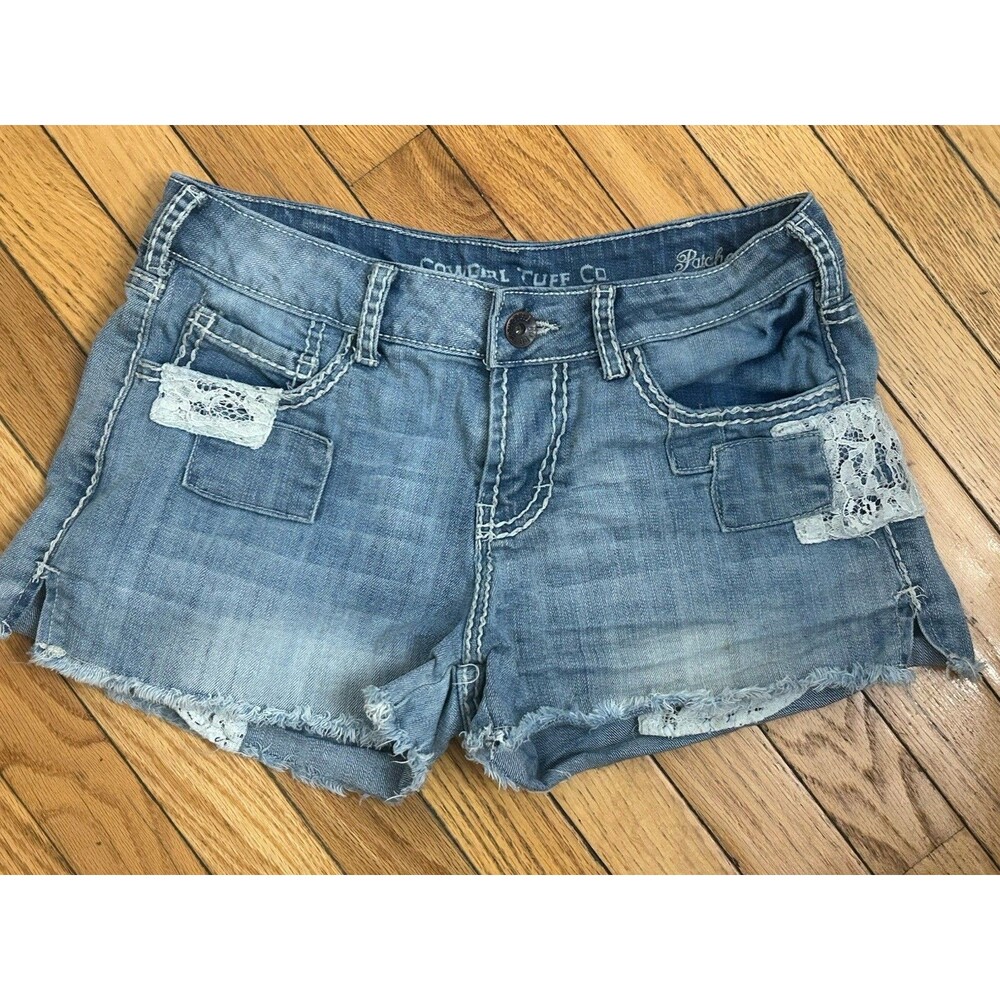 CowGirl Tuff Co. Cut Off Jean Patches Shorts Pockets Size 28 Blue Denim Cutoffs